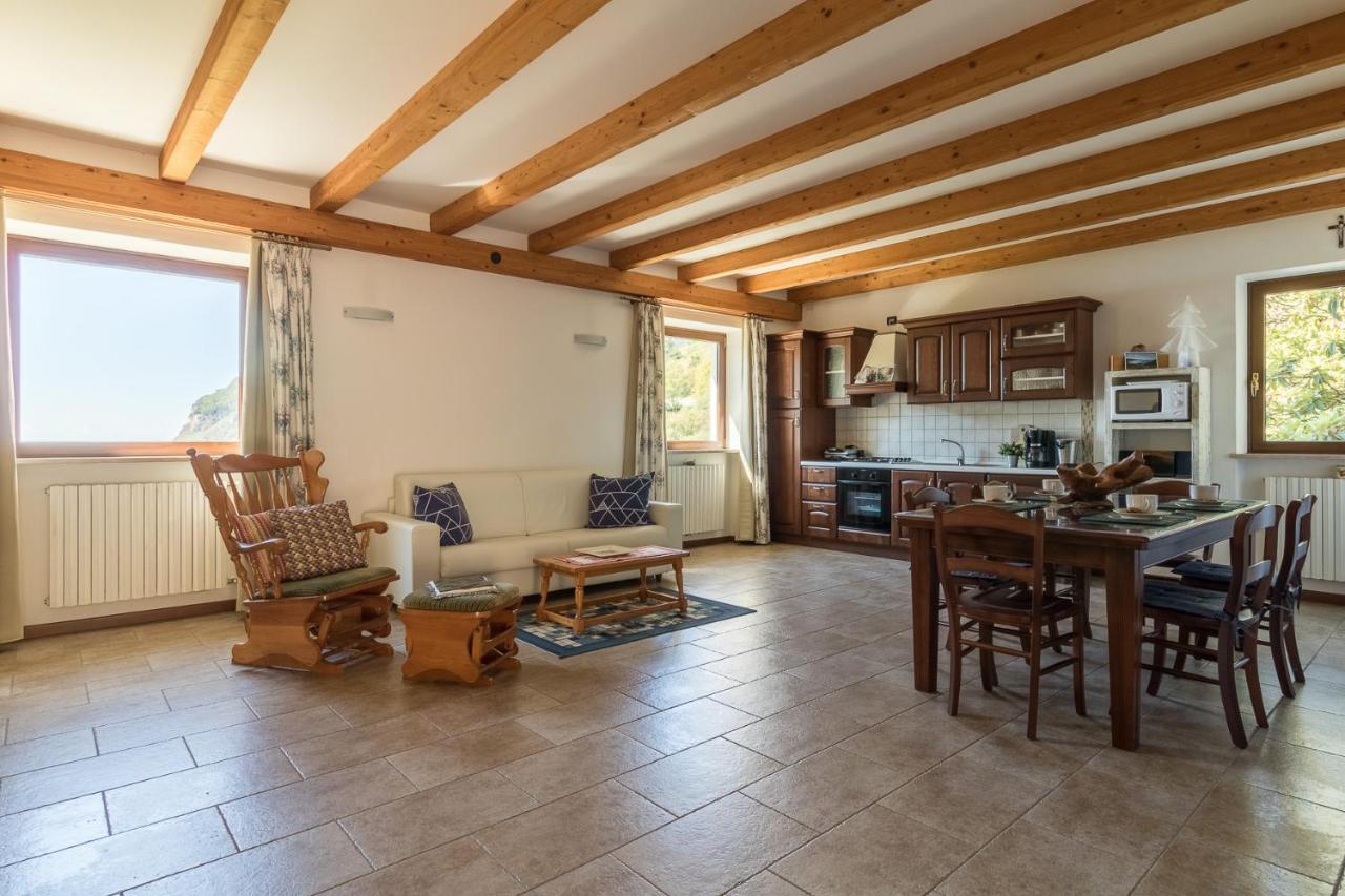 Malga Mary Villa Tignale Bagian luar foto