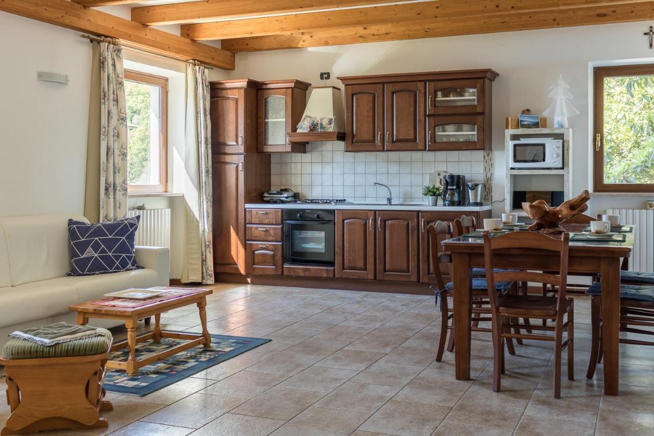 Malga Mary Villa Tignale Bagian luar foto